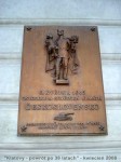 ... i druga tablica z podziękowaniem Armii Czerwonej za wyzwolenie 9 maja 1945 roku...