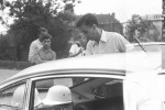 Włodzimierz Markowski. Z tyłu pod szybą leżą dwa nowiutkie korkowe kaski, a la Stirling Moss. Też taki kupiłem w Szwecji