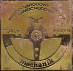 Bardzo rzadki przypadek - metalowa plakietka z wyścigu dla mechanika